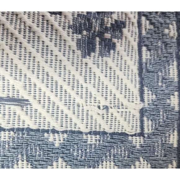 Set Of 2 placemats Vintage Blue & White Heart Floral Woven Fringe cottagecore - Picture 4 of 6